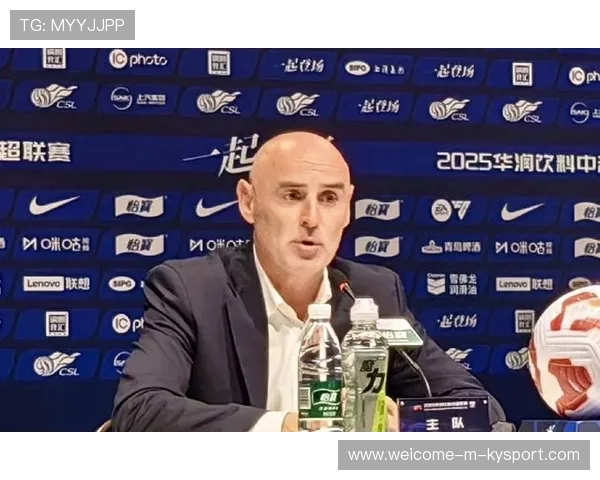 教练强调战术纪律，球队防守效率提升，球员布置战术